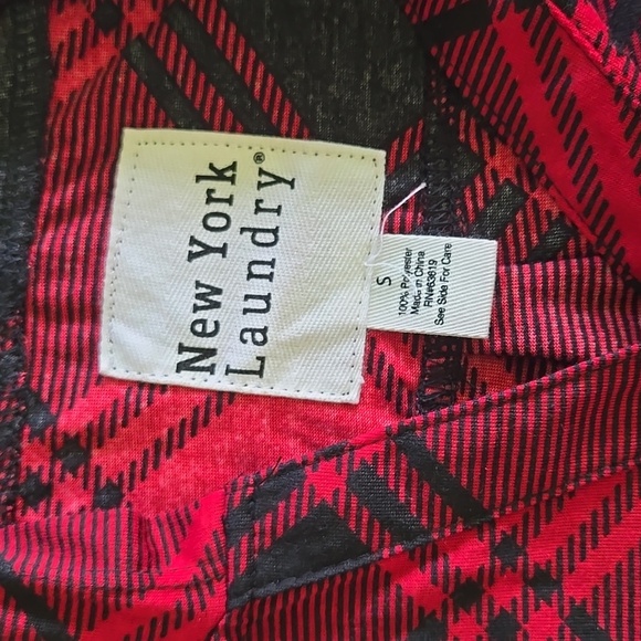 Red and Black Plaid Hooded Shirt - Picture 3 of 8